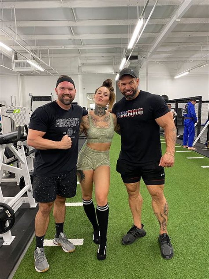 Bakhar Nabieva: The Rising Star of Fitness and Social Media