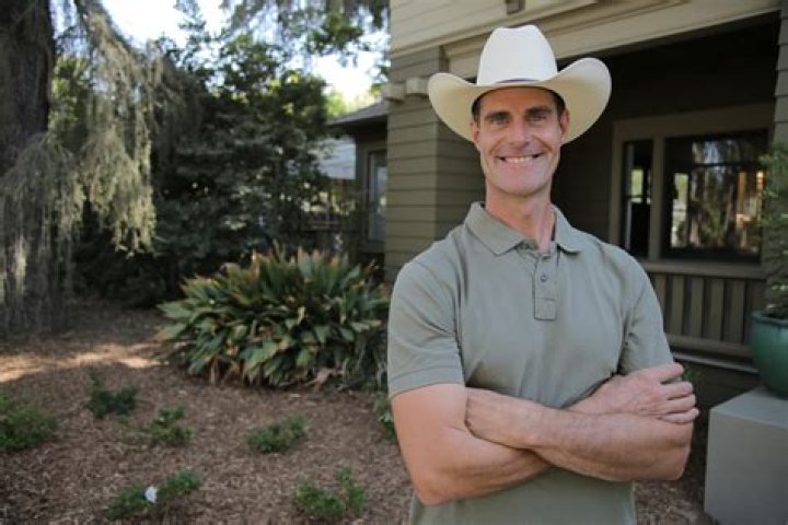 Brett Waterman: A Comprehensive Look into the Life and Career of the Renowned Host