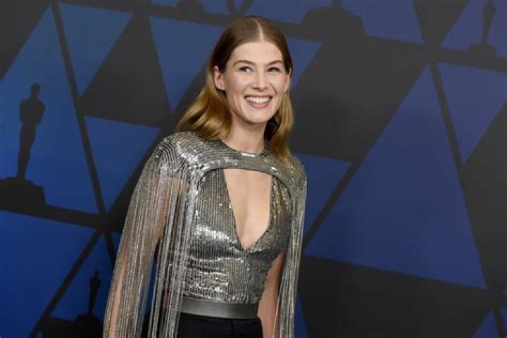 Discover Rosamund Pike's Body Measurements: Unveiling A Star's Proportions