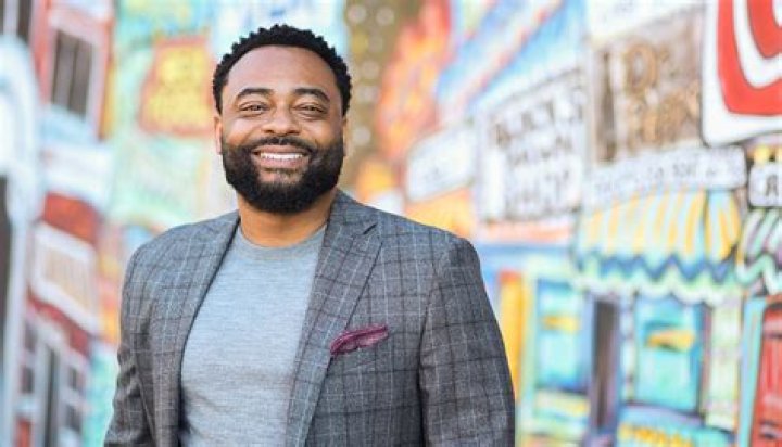 Discover The World Of Myron Jackson