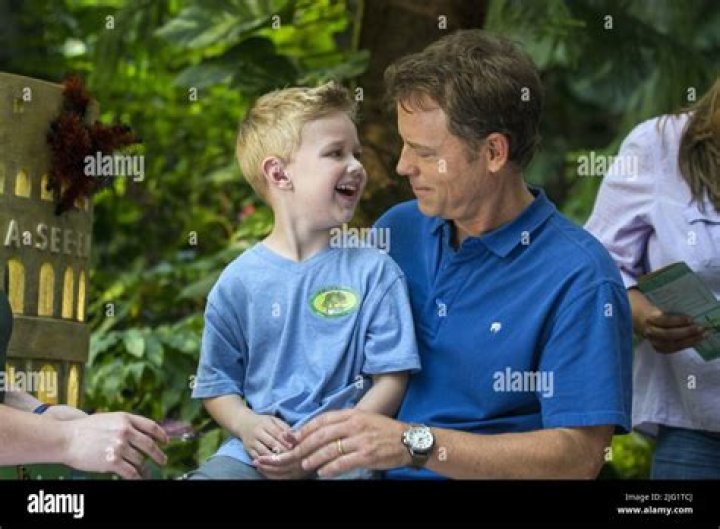 Greg Kinnear Religion Is He Christian Family