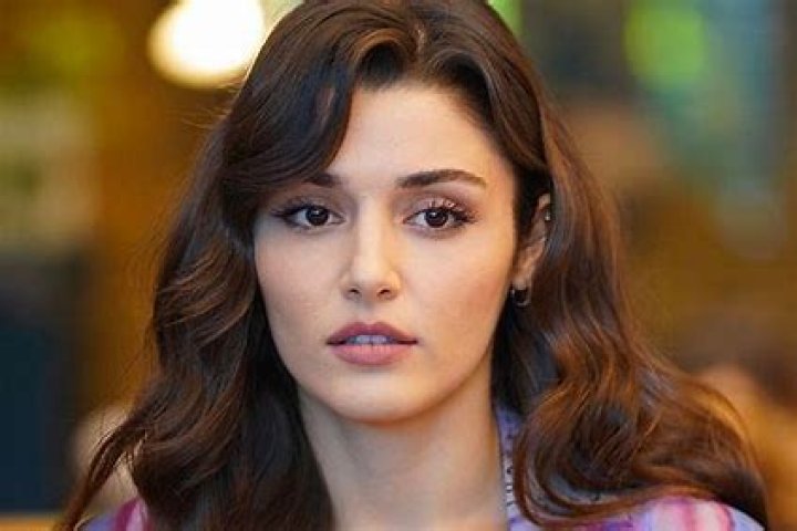 Hande Erçel: The Rising Star of Turkish Cinema and Television