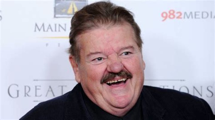 Harry Potter fans and cast remember how Robbie Coltrane brought Hagrid to life