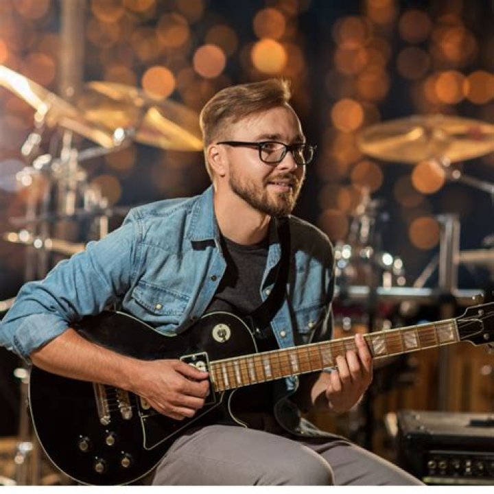 Kris Brkljač: The Rising Star of the Music Industry