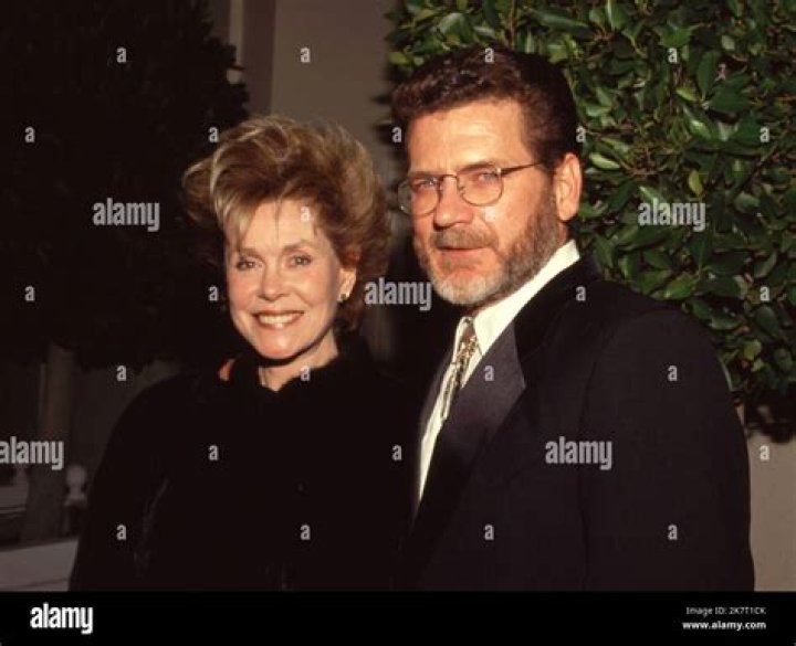 Robert Foxworth: The Life and Career of a Television Icon