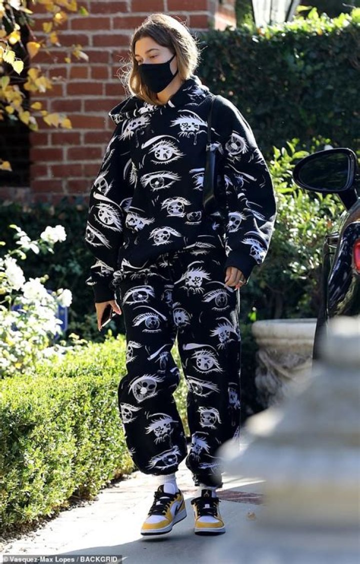 Uncover The Secrets Behind Hailey Bieber's Enviable Physique